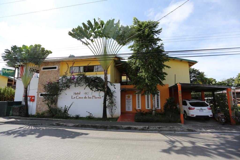 Hotel Boutique La Casa De Las Flores Cahuita Exterior photo