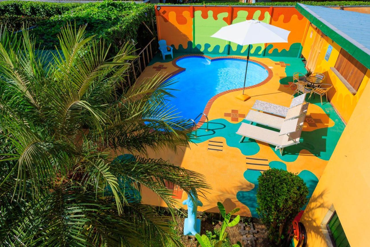 Hotel Boutique La Casa De Las Flores Cahuita Exterior photo